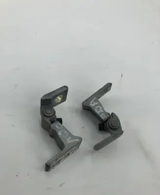 Volkswagen PASSAT B8 Front door hinge set 8x0831404e