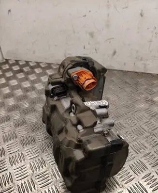 Renault Megane E-Tech Air conditioning (A/C) compressor (pump) 926005MZ1A
