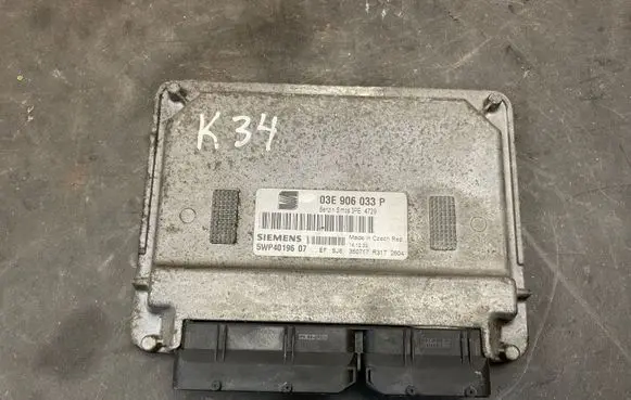 Skoda Fabia Mk1 (6Y) Engine control unit/module ECU 03E906033P 5WP4019607