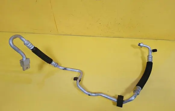 Chrysler Voyager Air conditioning (A/C) pipe/hose 
