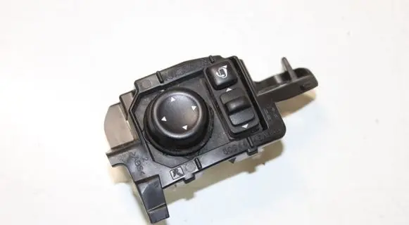 Nissan Qashqai Wing mirror switch 255704EA1B