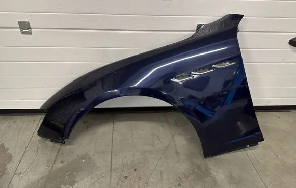 Maserati Ghibli Fender 670008304