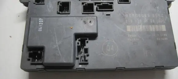 Mercedes-Benz CLS C219 Door control unit/module 2198200126