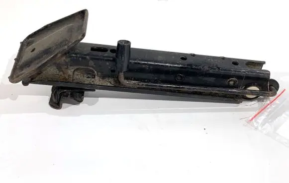 Volkswagen Golf Plus Other under body part 7M0011031E