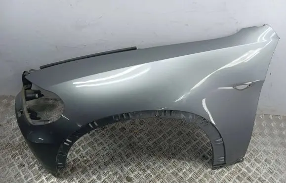 BMW X5 E70 Fender