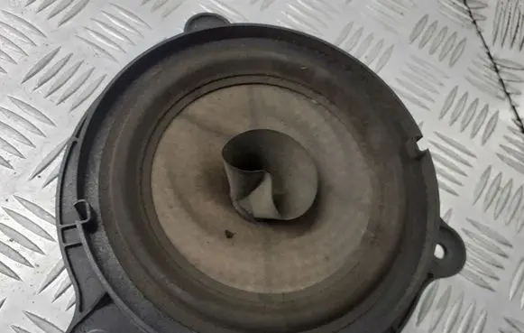 Nissan Micra Subwoofer speaker 7606500454
