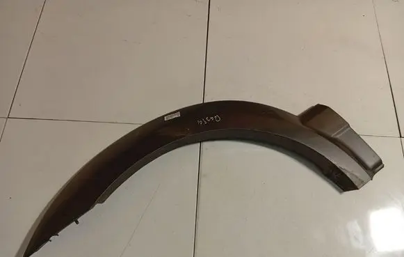 KIA Sorento Front arch trim 877113E001