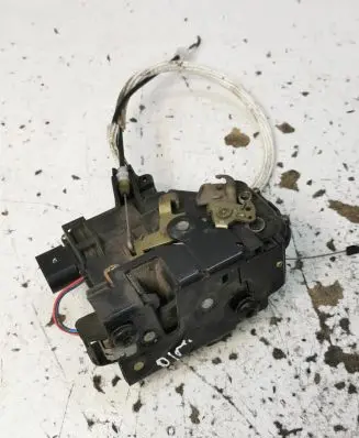 Audi TT Mk1 Front door lock 8N1837016 PA663