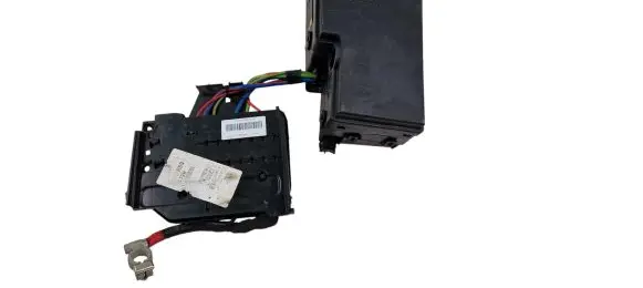 Ford Escape III Fuse module AV6T14A067 AV6T14A067AD E02345500