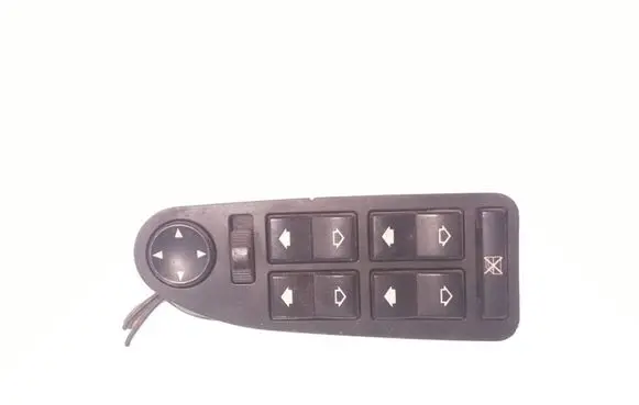 BMW 5 E39 Electric window control switch 8380646
