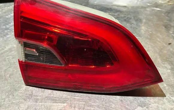 Peugeot 308 Tailgate rear/tail lights 9678098080