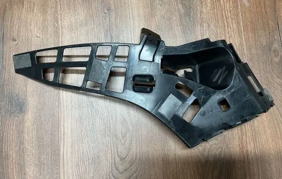 Mercedes-Benz GLA W156 Front bumper mounting bracket A1568858400