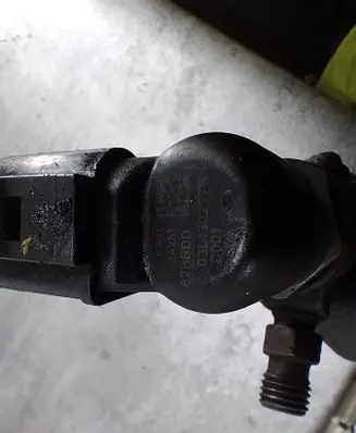 Fuel injector