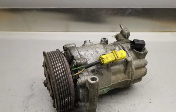 Citroen C4 I Air conditioning (A/C) compressor (pump) 9651910980
