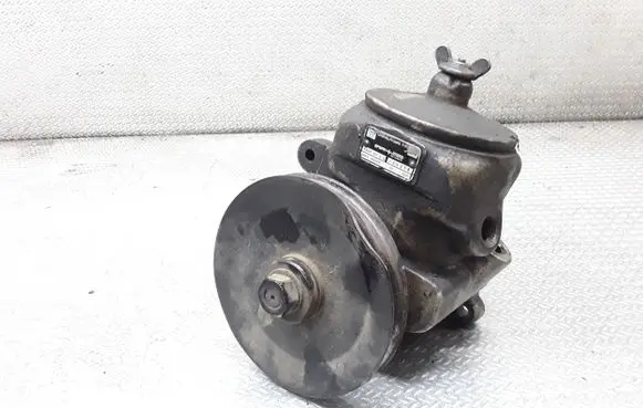 Mercedes-Benz 200 300 W123 Power steering pump