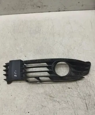 Volkswagen PASSAT B5.5 Front bumper lower grill 3B0853665L