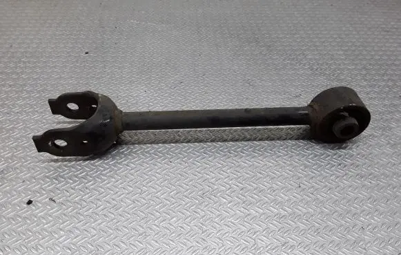 Toyota RAV 4 (XA50) Rear control arm