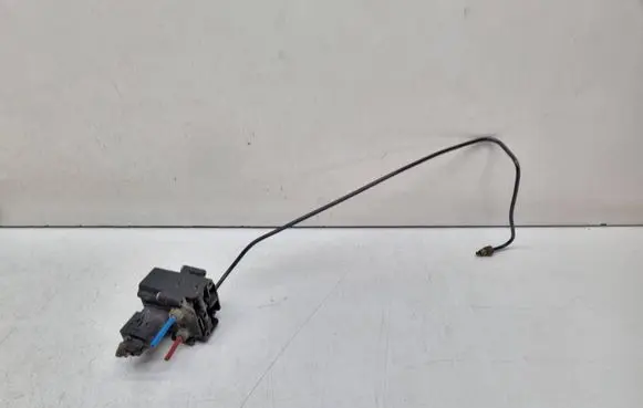 BMW 5 E60 E61 Air suspension valve block 