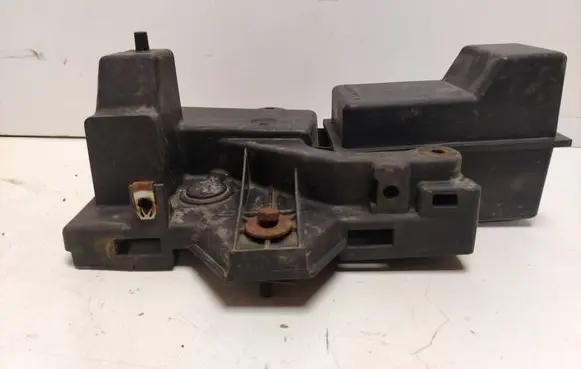 Chrysler Voyager Battery tray 04860474AC PRGF30 05002124