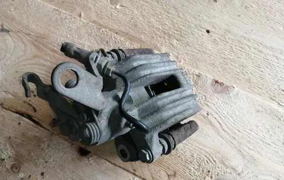 Volkswagen Scirocco Rear brake caliper