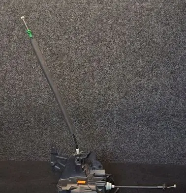 Land Rover Discovery 3 - LR3 Front door lock A048315
