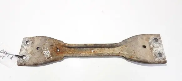 Volkswagen Touran I Engine mounting bracket