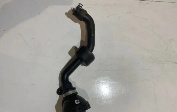 Ford Mustang VI Intake resonator JR3C9P437FD