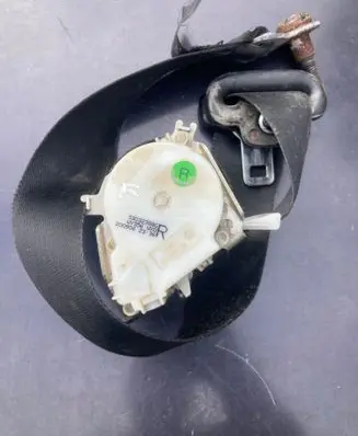 Ford Focus Front seatbelt 65601 040673 BXY2A