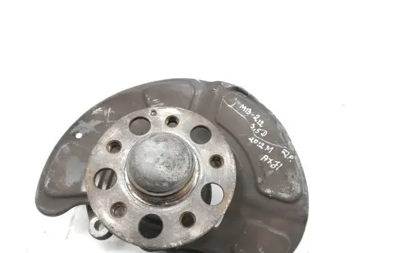 Mercedes-Benz E W212 Front wheel hub A2124201244