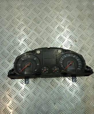 Volkswagen PASSAT B6 Speedometer (instrument cluster) A2C53145550