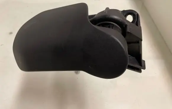 Engine bonnet (hood) release handle