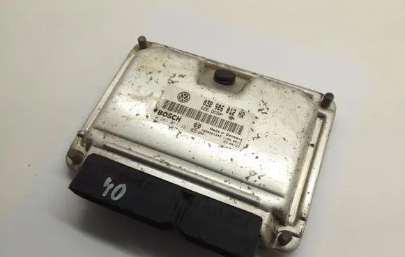 Skoda Fabia Mk1 (6Y) Engine control unit/module 038906012HR 1039S01943 0281011321