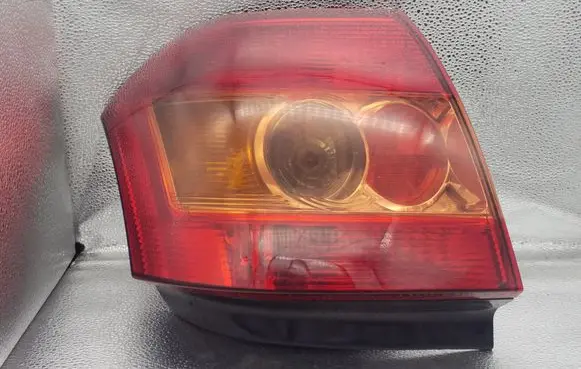 Toyota Corolla E120 E130 Rear/tail lights 8155002311 V259AR