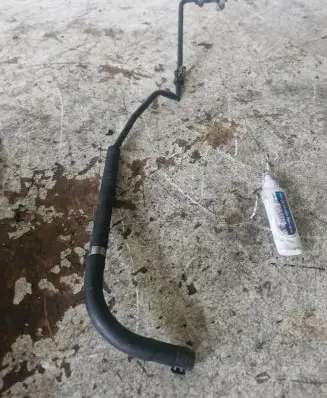 Mercedes-Benz C W204 Engine coolant pipe/hose 2015010225