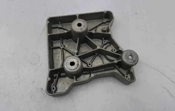 Battery bracket