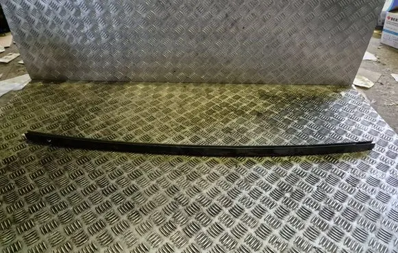 Opel Vivaro Front door windshield rail 