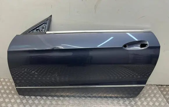 Mercedes-Benz E C207 W207 Front door