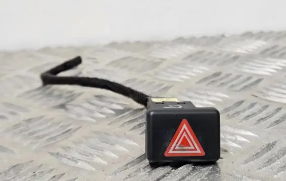 Audi A4 S4 B6 8E 8H Hazard light switch 8E0941509 B6WL PA6GF30