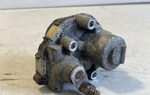 Opel Vivaro Turbine electric control actuator