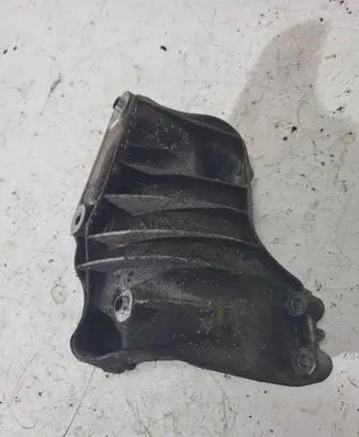 BMW 5 E60 E61 Generator/alternator bracket 64557558854