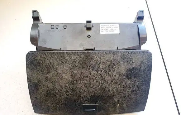 Mercedes-Benz C AMG W204 Screen/display/small screen A2048204297 a204820439706