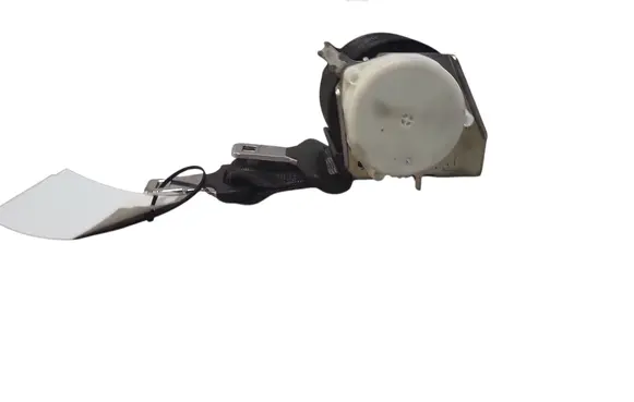 Middle seatbelt (rear)