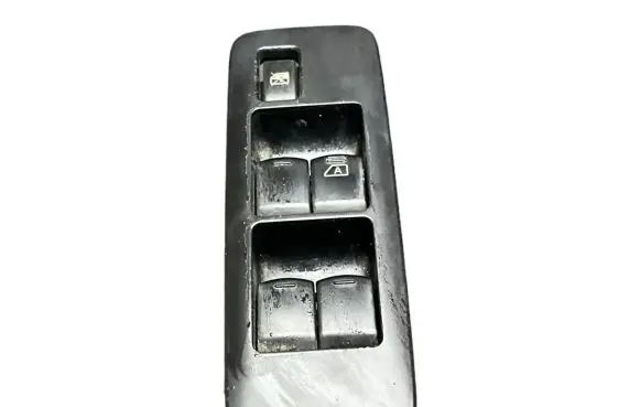 Nissan Qashqai Electric window control switch 25401BB65A
