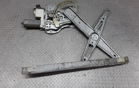 Toyota Corolla E120 E130 Front door window regulator with motor 992046100