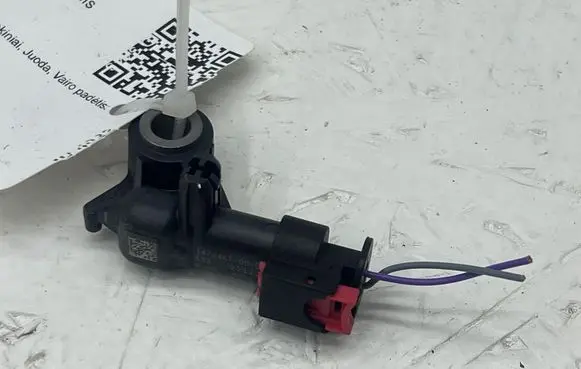 Tesla Model 3 Airbag deployment crash/impact sensor 147344700B