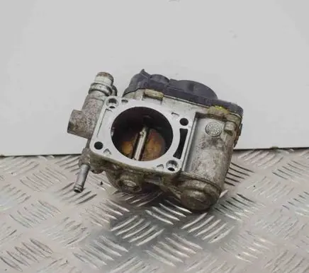Opel Zafira B Throttle valve 05555922725378492A