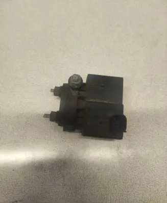 Mercedes-Benz Vito Viano W639 Air suspension valve block A6393280030
