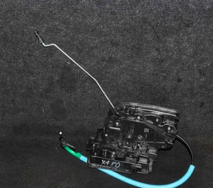 BMW X1 F48 F49 Front door lock 7281934