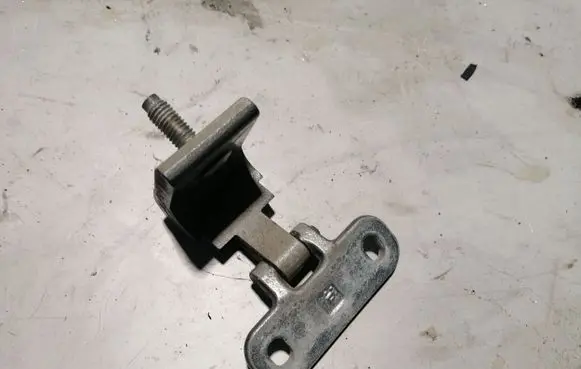 Volkswagen PASSAT B8 Tailgate/trunk/boot hinge 8V3827299A
