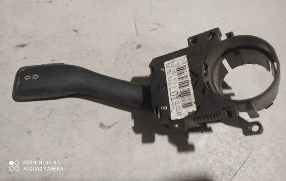 Volkswagen PASSAT B5.5 Indicator stalk 8L0953513G